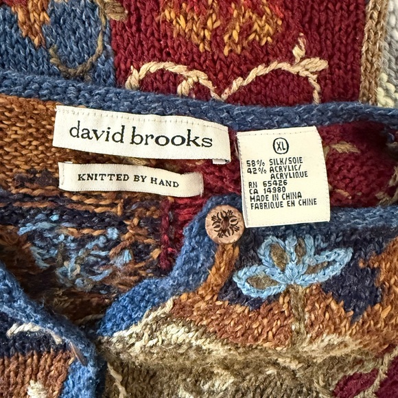 Vintage 90’s Silk Blend Multicolor Hand Knit Cardigan with Leaf Details - Picture 7 of 9